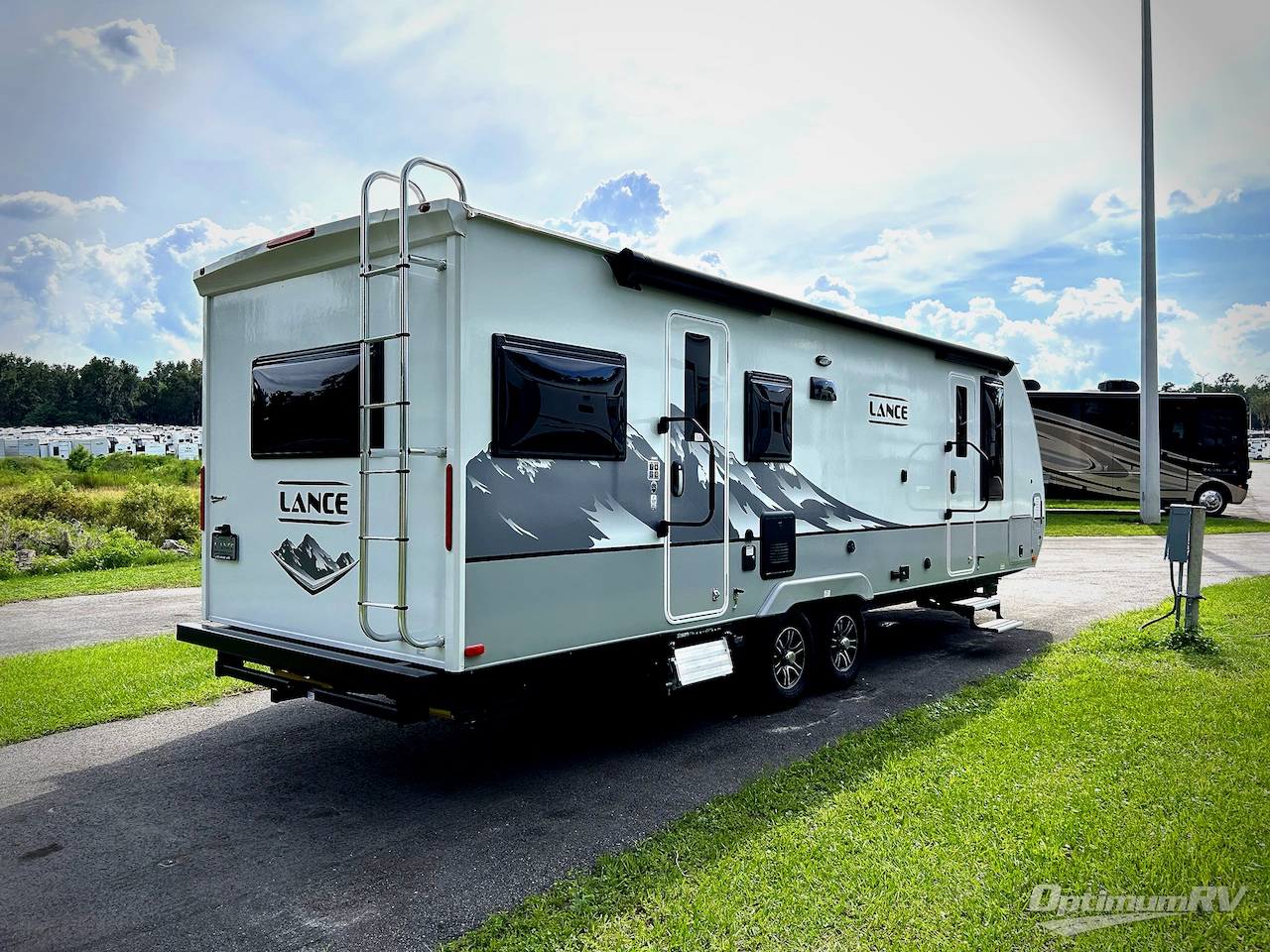 2025 Lance Lance Travel Trailers 2565 Photo 2