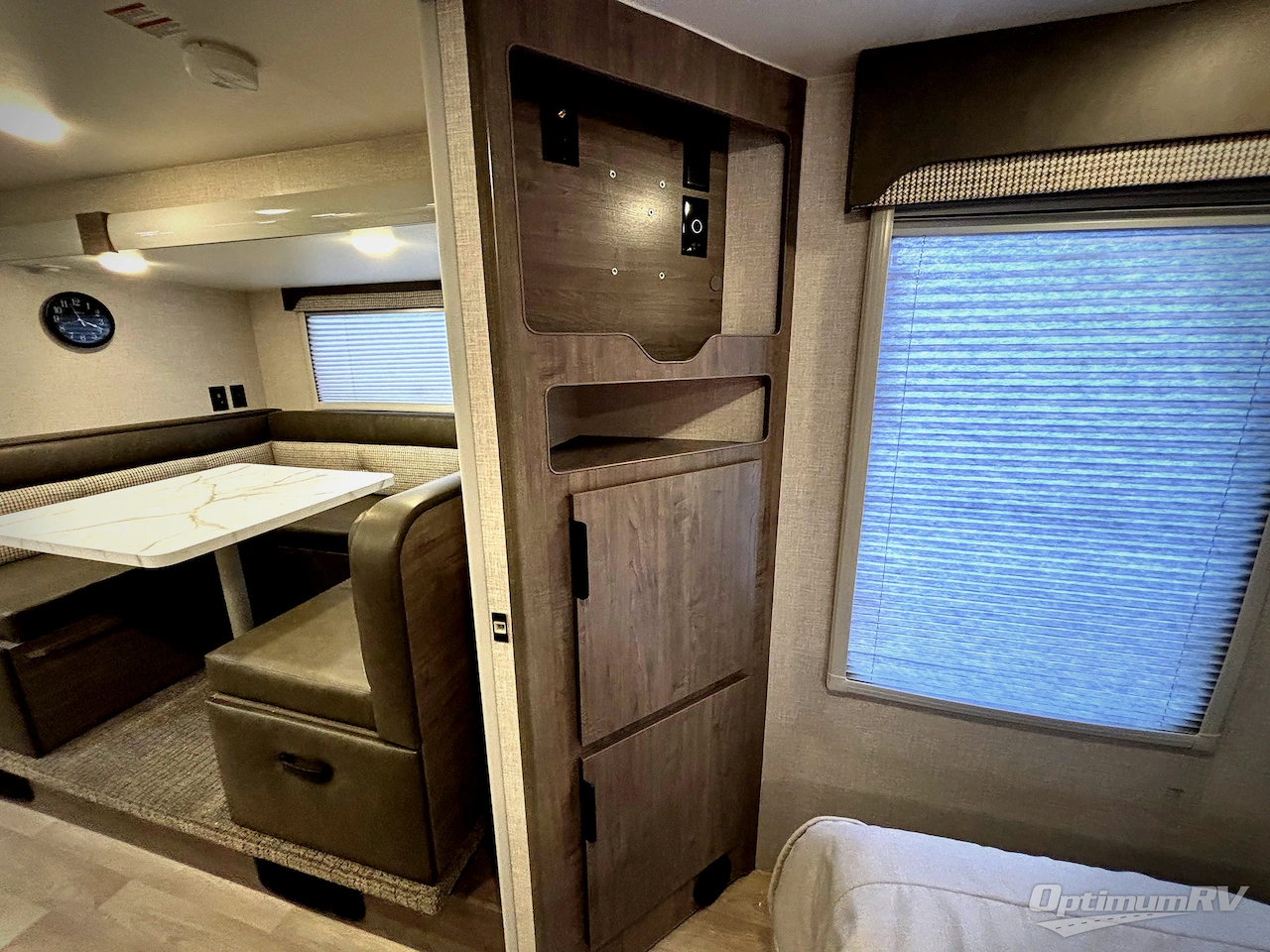 2026 Lance Lance Travel Trailers 2255 Photo 7