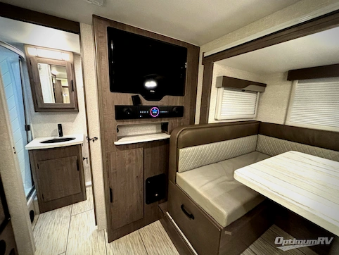 2022 Lance Lance Travel Trailers 1985 RV Photo 4