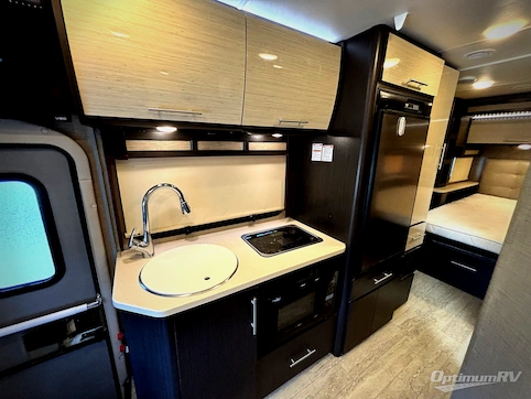 2016 Thor Gemini 23TR RV Photo 2