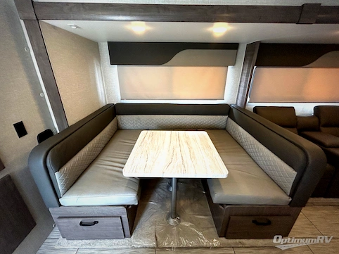 2025 Lance Squire SQ26 RV Photo 4