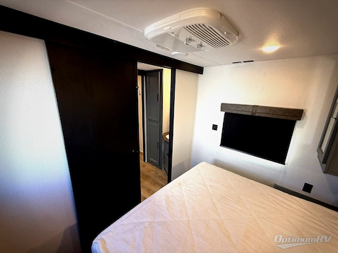2026 Palomino Puma 337BH RV Photo 4