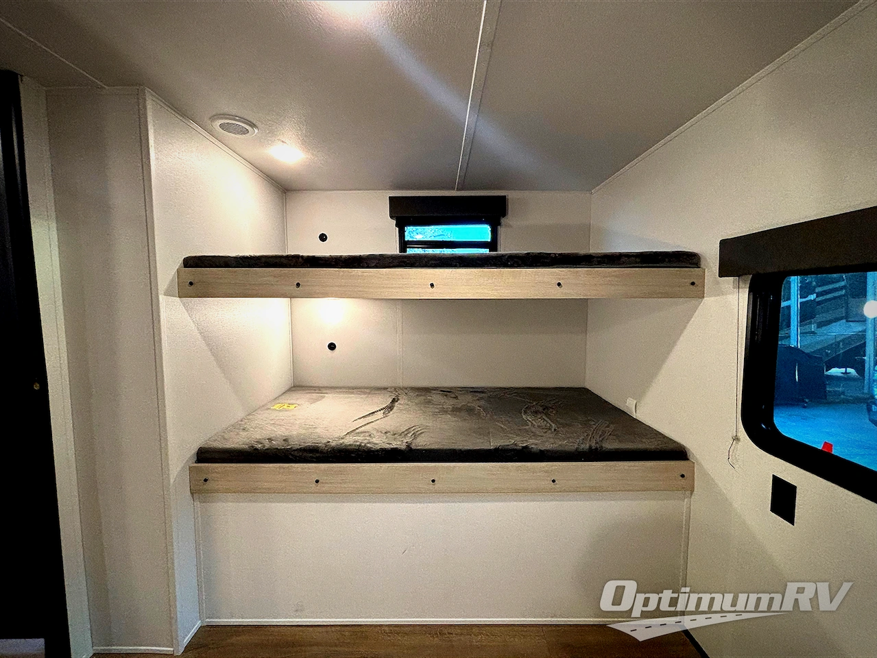 2026 Palomino Puma Camping Edition 305BHCE Photo 17