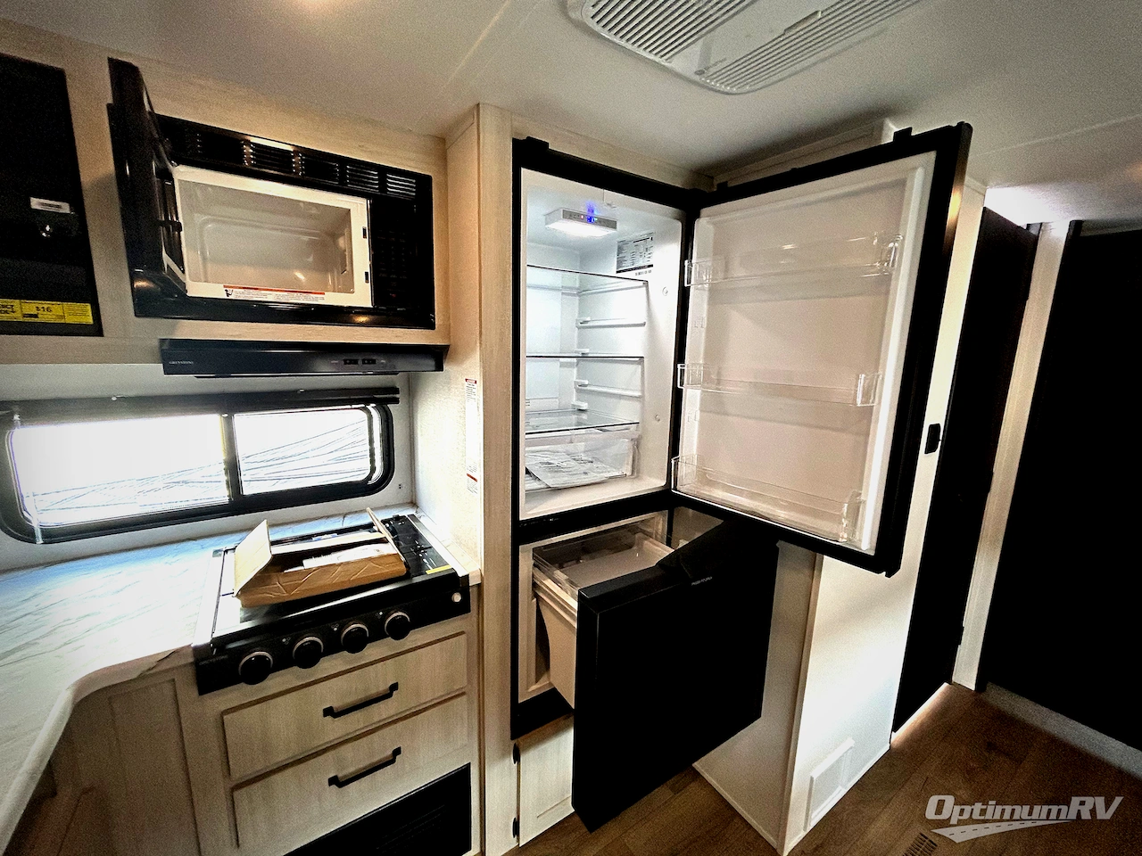 2026 Palomino Puma Camping Edition 305BHCE Photo 11