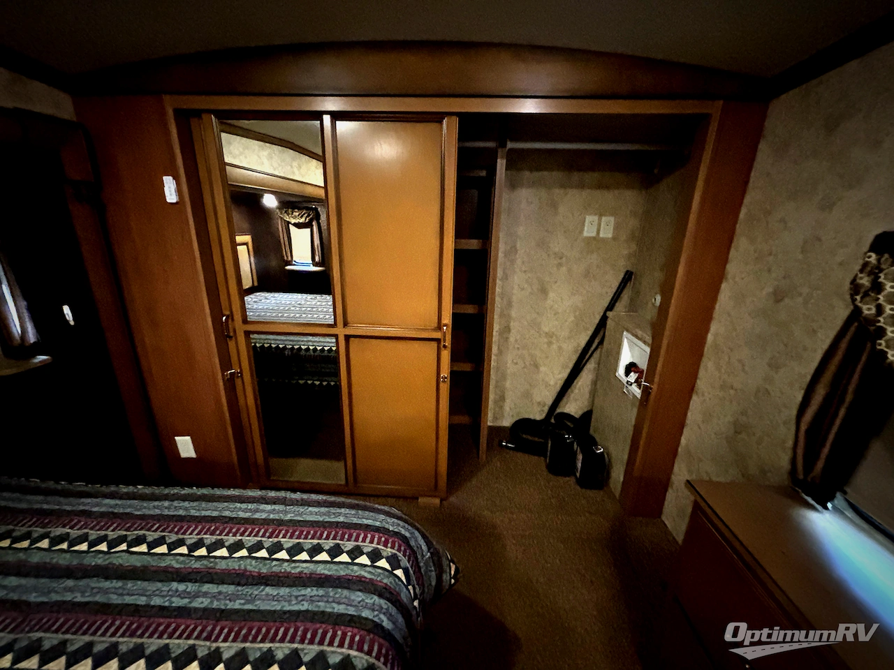 2015 Forest River Cedar Creek 36CKTS Photo 10