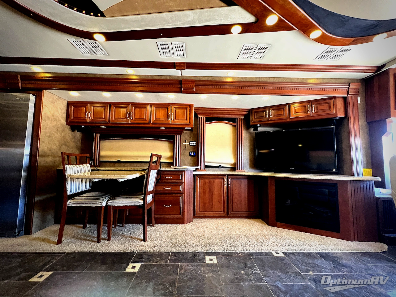 2013 American Coach American Eagle 45N Photo 7