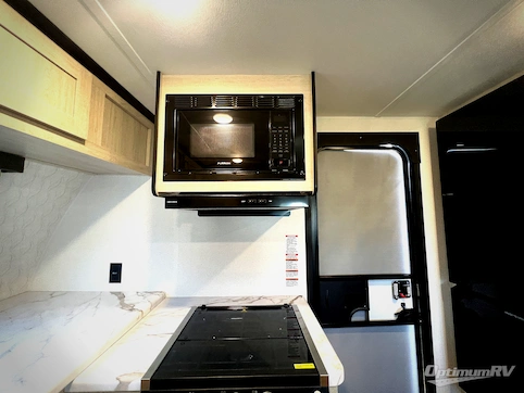 2026 Palomino Puma Camping Edition 211FKCE RV Photo 4