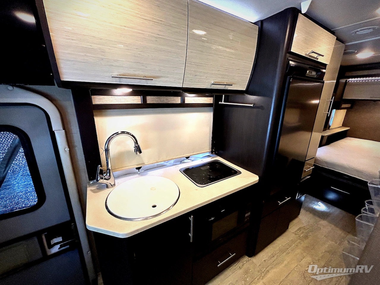 2016 Thor Compass 23TR Photo 6