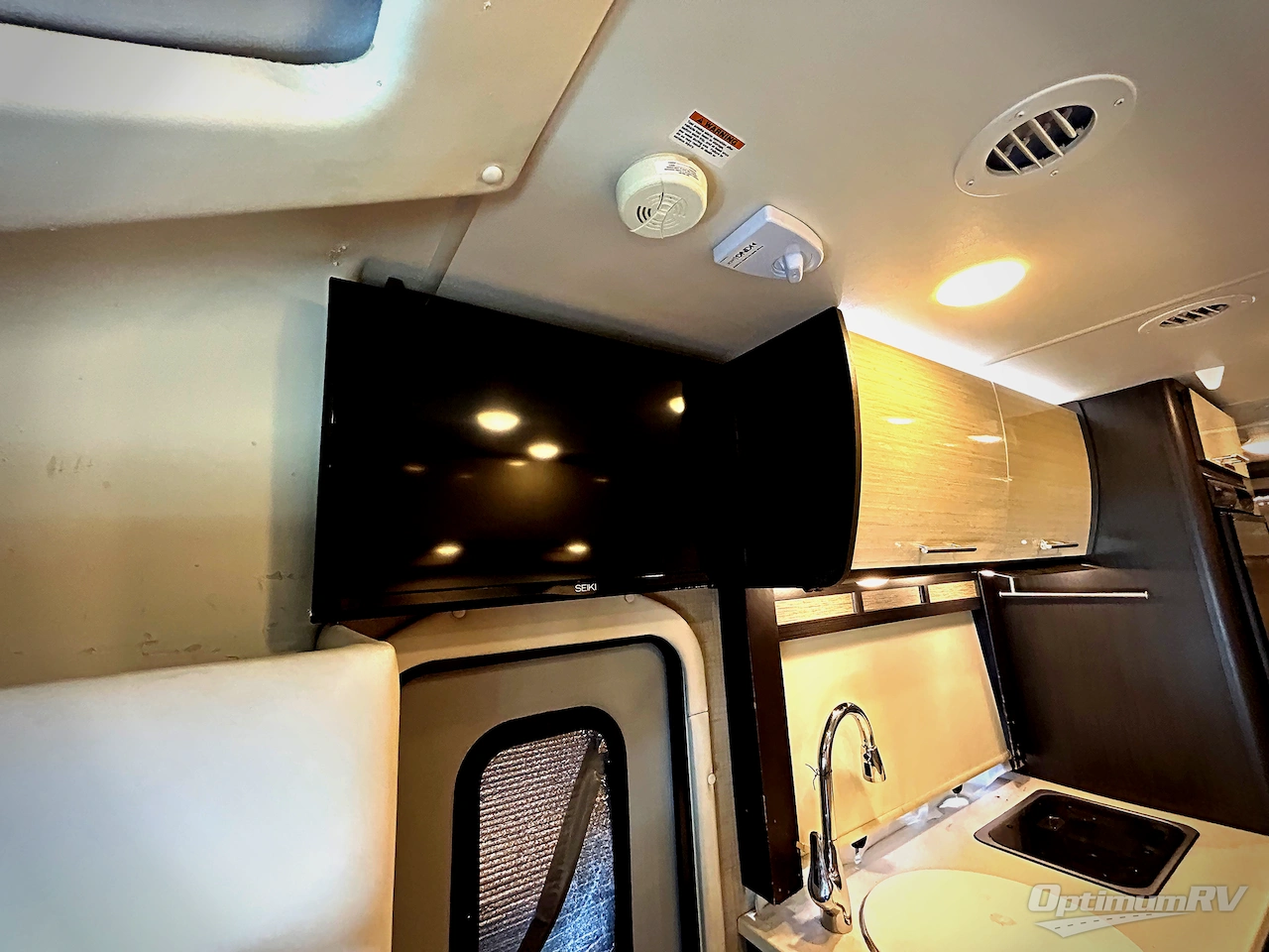 2016 Thor Compass 23TR Photo 10