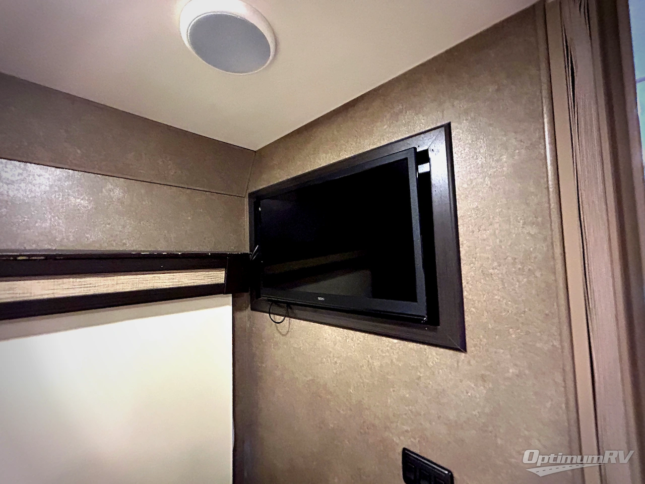 2016 Thor Compass 23TR Photo 16