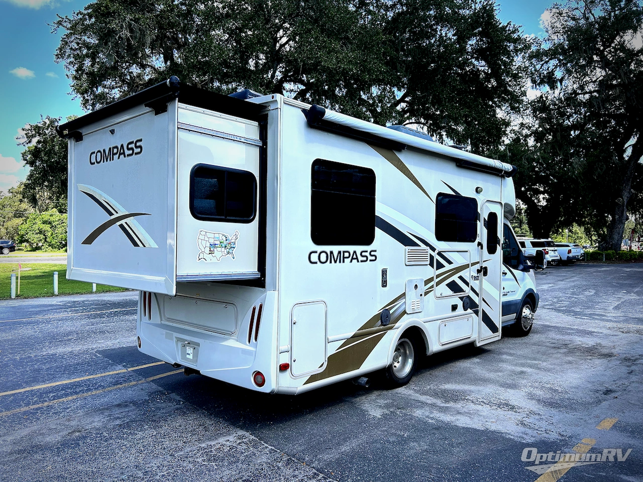 2016 Thor Compass 23TR Photo 2