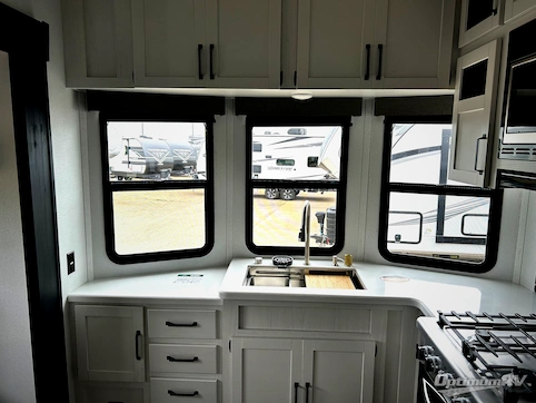 2025 Palomino Puma Destination 420LFT RV Photo 2