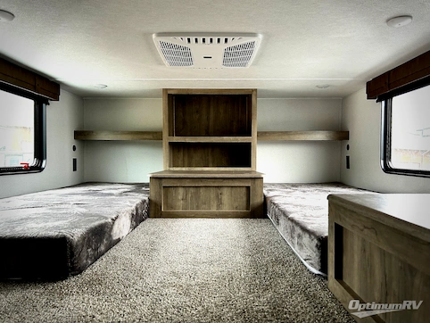 2025 Palomino Puma Destination 420LFT RV Photo 3