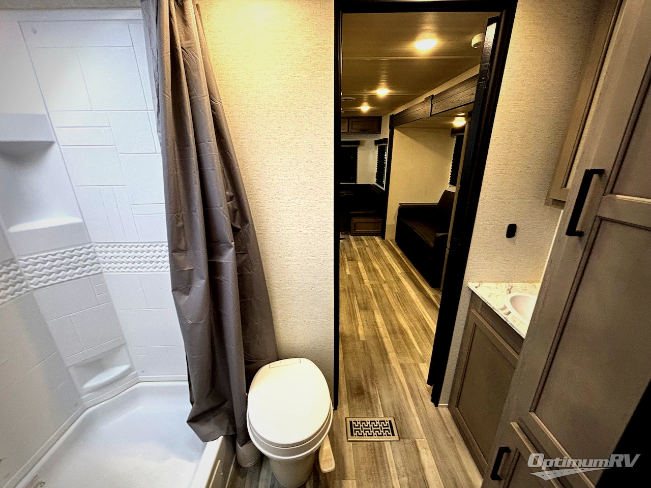 2024 Keystone Hideout 25RDS Photo 8