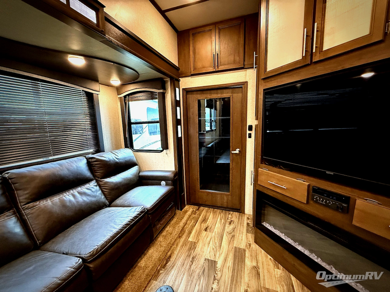 2020 Keystone Cougar 353SRX Photo 11