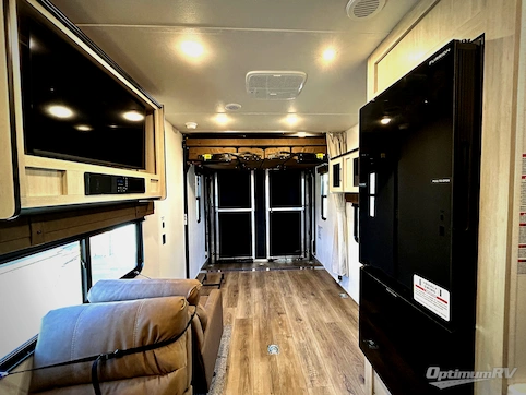 2026 Palomino Puma Unleashed 27TH RV Photo 2