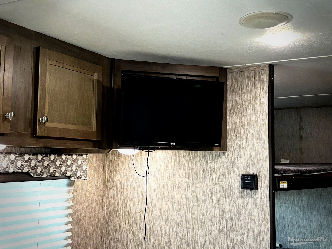 2020 Dutchmen Coleman Light LX 2125BH Photo 11