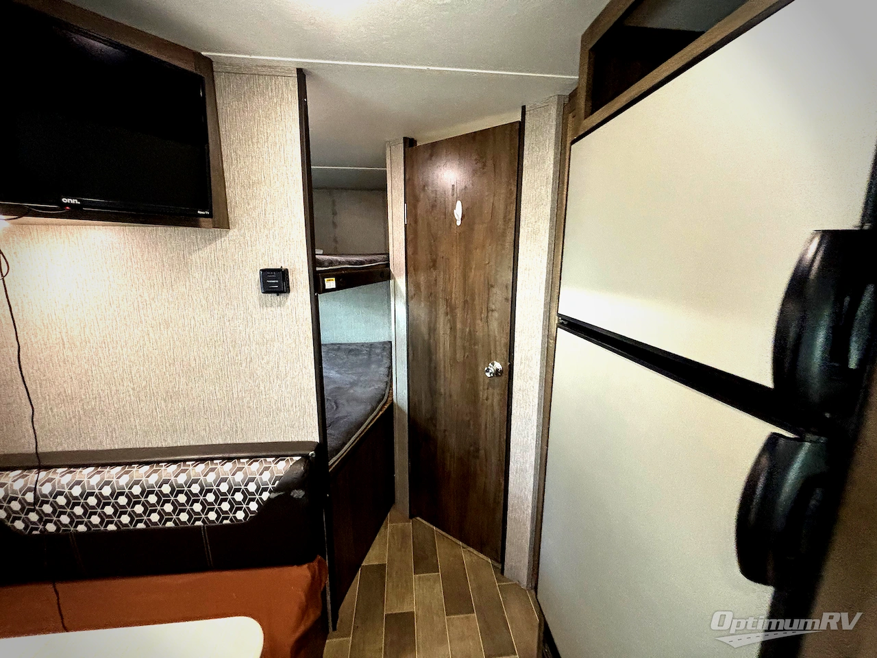 2020 Dutchmen Coleman Light LX 2125BH Photo 12