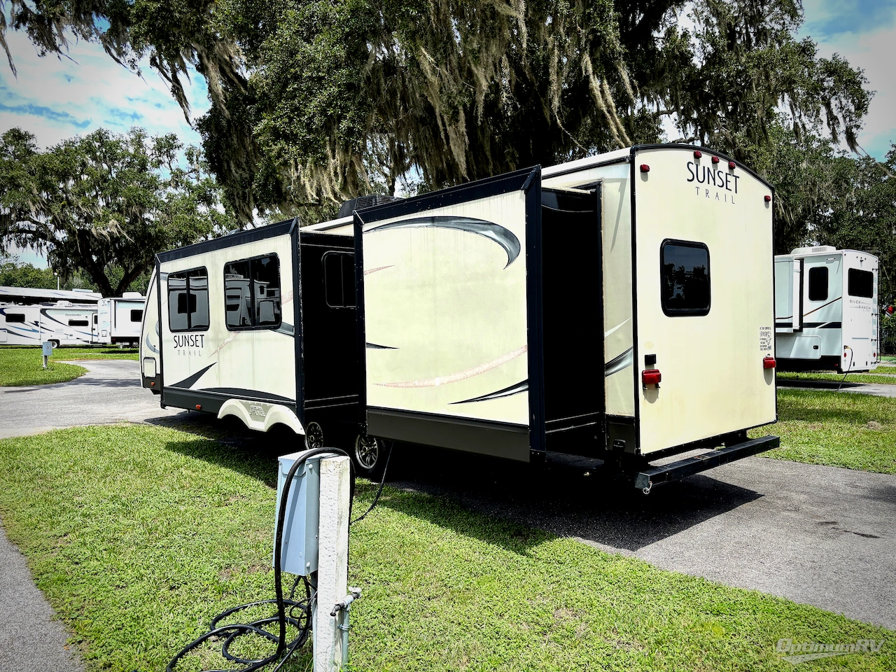 2017 CrossRoads Sunset Trail Super Lite ST320BH Photo 3