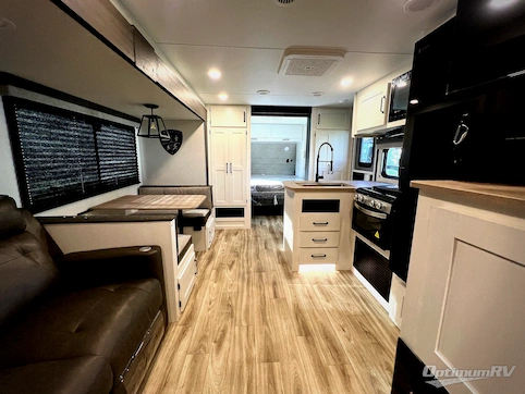 2027 Venture Sienna SA281VQB RV Photo 2