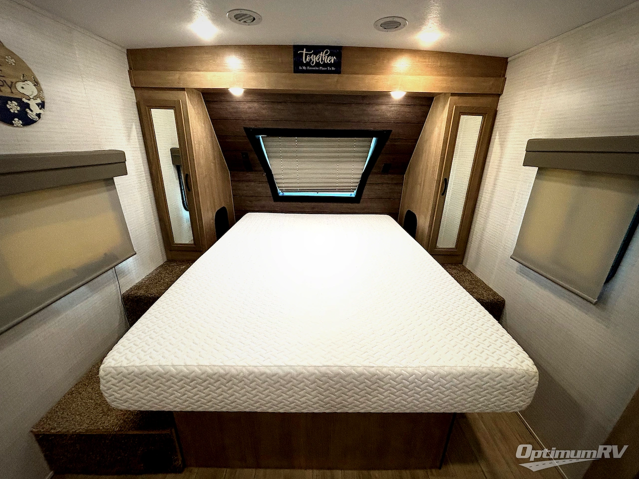 2023 Palomino SolAire 208SS Photo 6