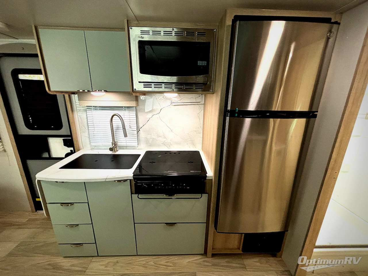 2023 Winnebago Towables Micro Minnie 2108FBS Photo 6