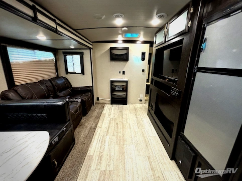 2019 Coachmen Spirit Ultra Lite 2758RB RV Photo 2