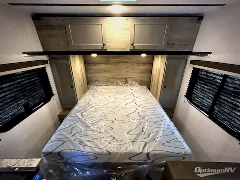2026 Sunset Park Sun Lite 18RD RV Photo 3