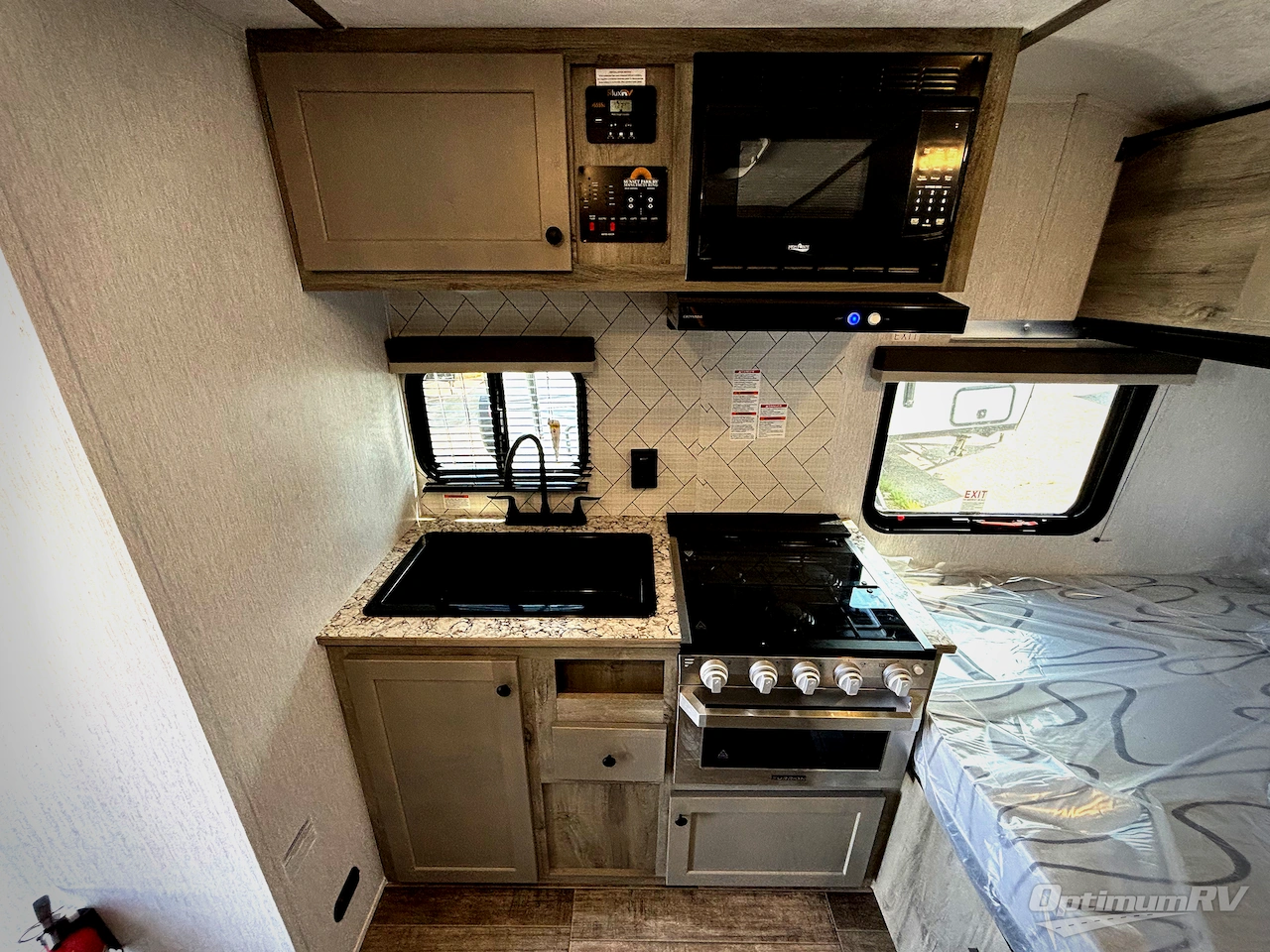 2026 Sunset Park Sun Lite 16BH Photo 5