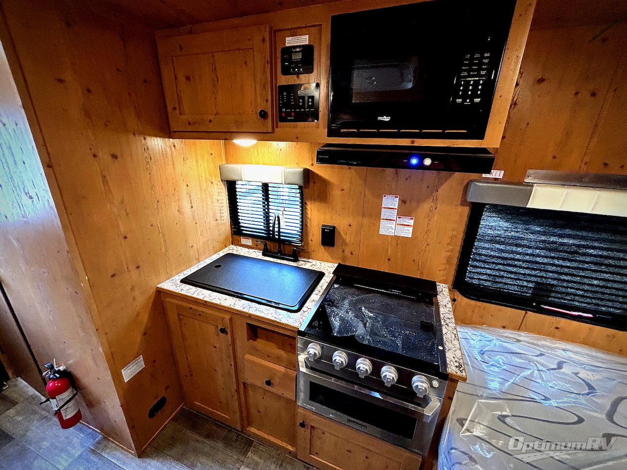 2026 Sunset Park Sun Lite 16BH Photo 8