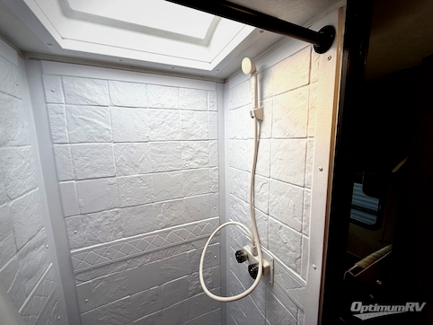 2026 Sunset Park Sun Lite 16BH RV Photo 4