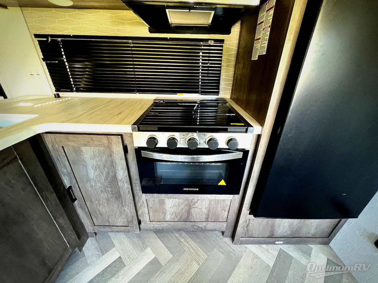 2022 Forest River Wildwood 33TS Photo 11