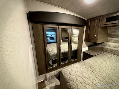 2021 Keystone Cougar Half-Ton 30RLS RV Photo 3