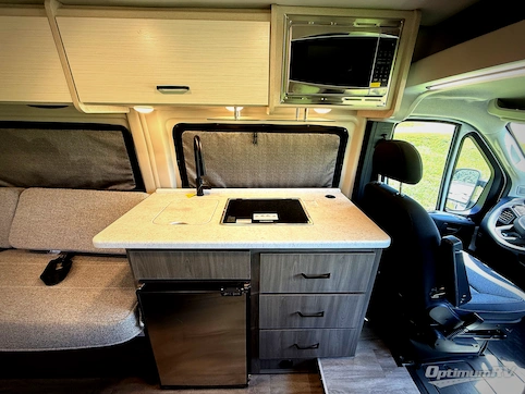 2025 Thor Twist 2LB RV Photo 3