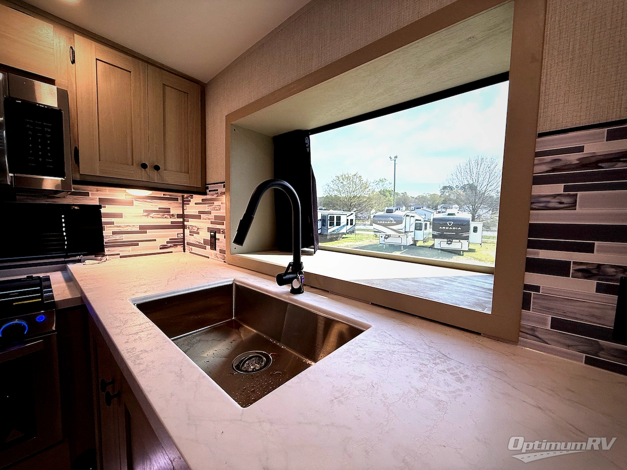 2026 Forest River Wildcat 37GALLEY Photo 12