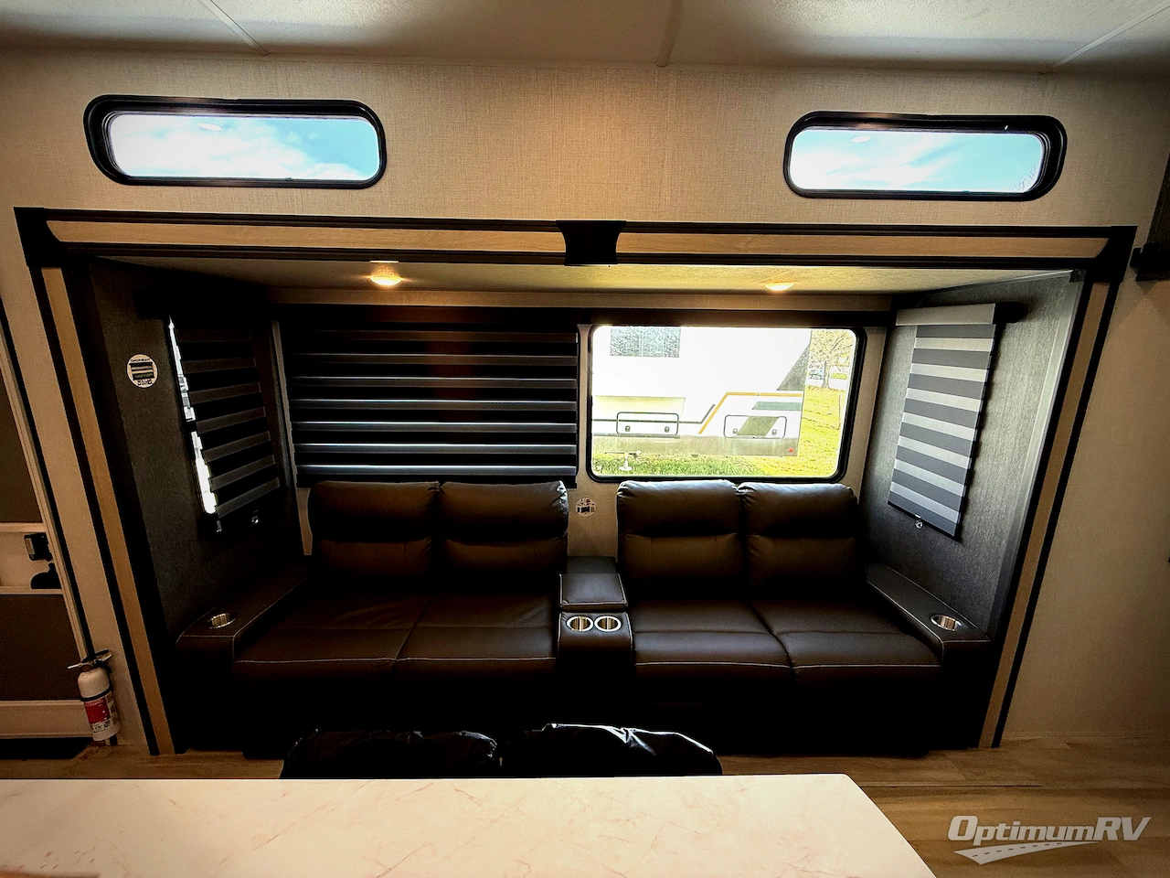 2026 Forest River Wildcat 35CRIB Photo 7