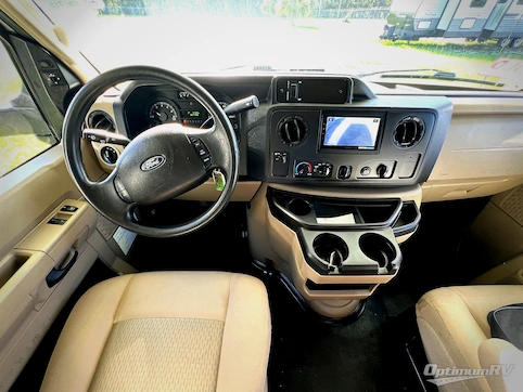 2021 Winnebago Outlook 25J RV Photo 2