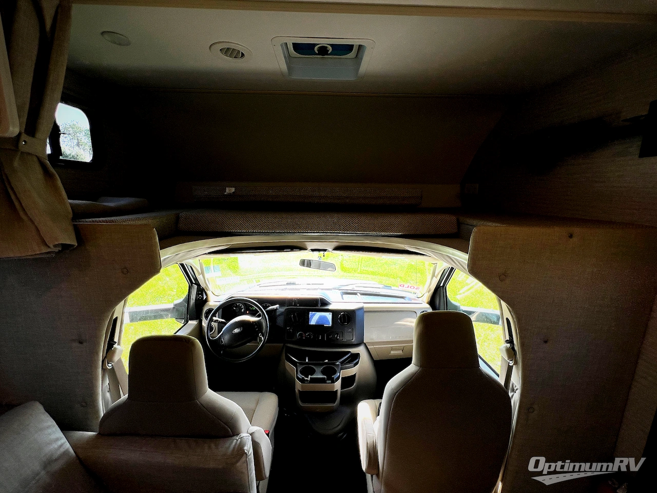 2021 Winnebago Outlook 25J Photo 8