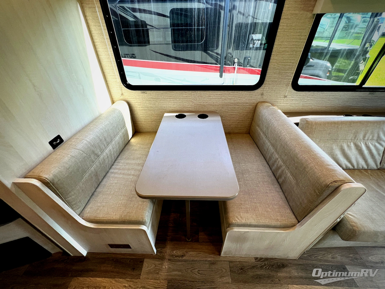 2021 Winnebago Outlook 25J Photo 10