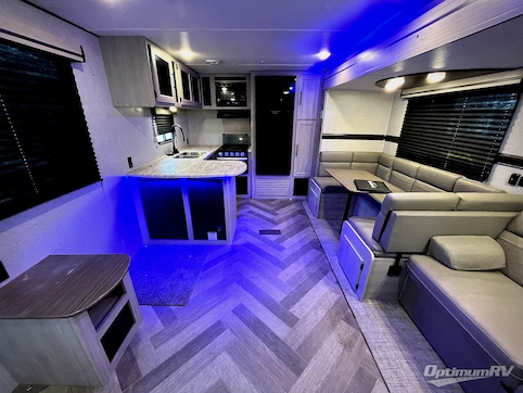 2024 CrossRoads Fun Time 285SK RV Photo 2