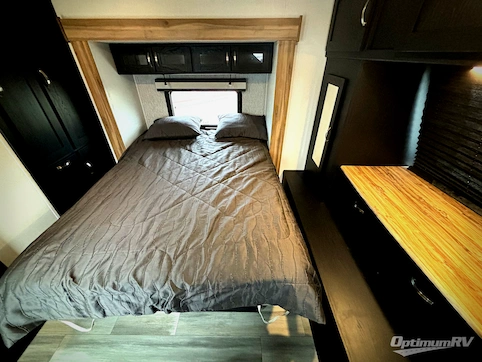 2023 Coachmen Freedom Express Liberty Edition 324RLDSLE RV Photo 3