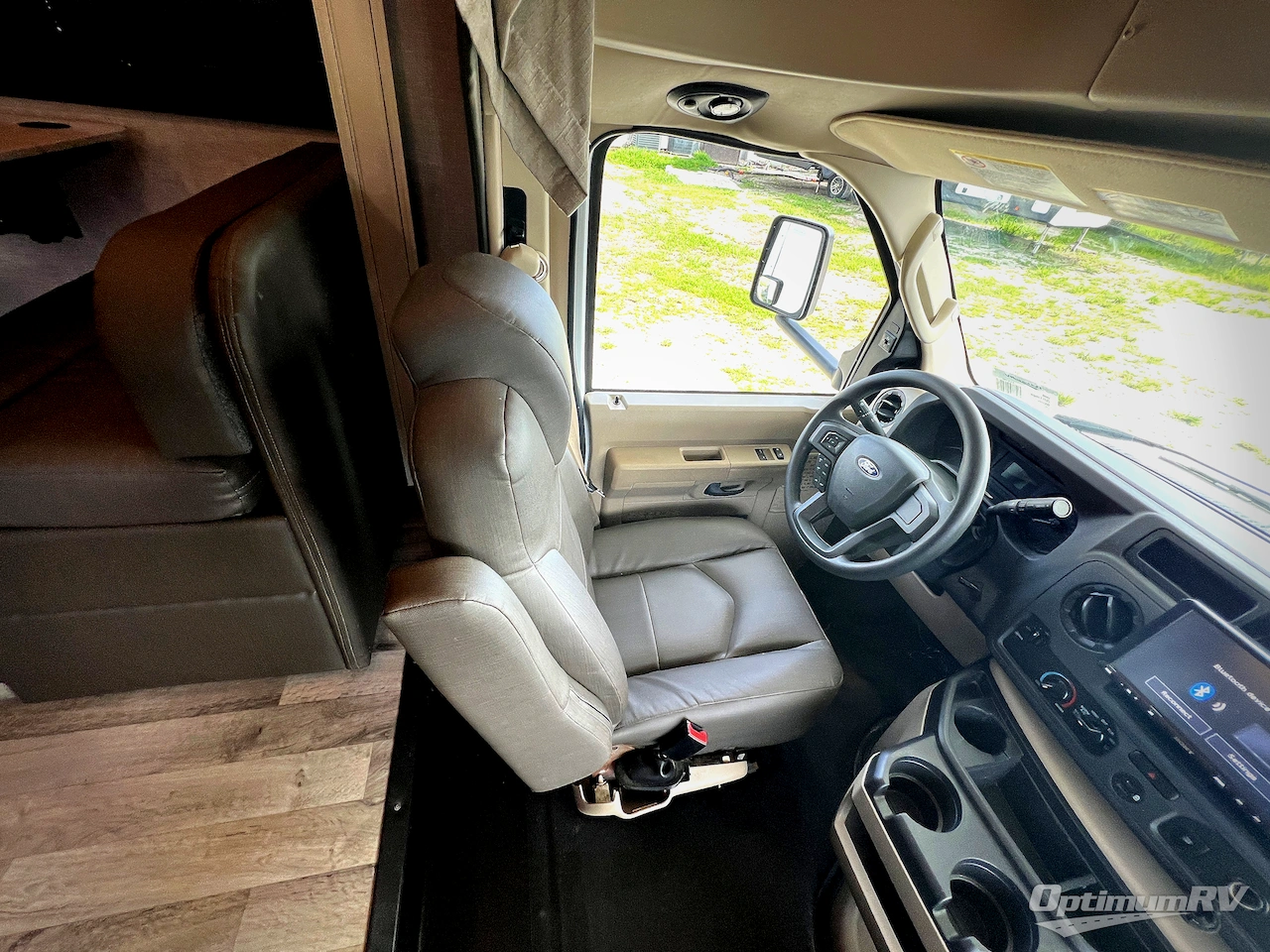 2023 Entegra Odyssey 27U Photo 9