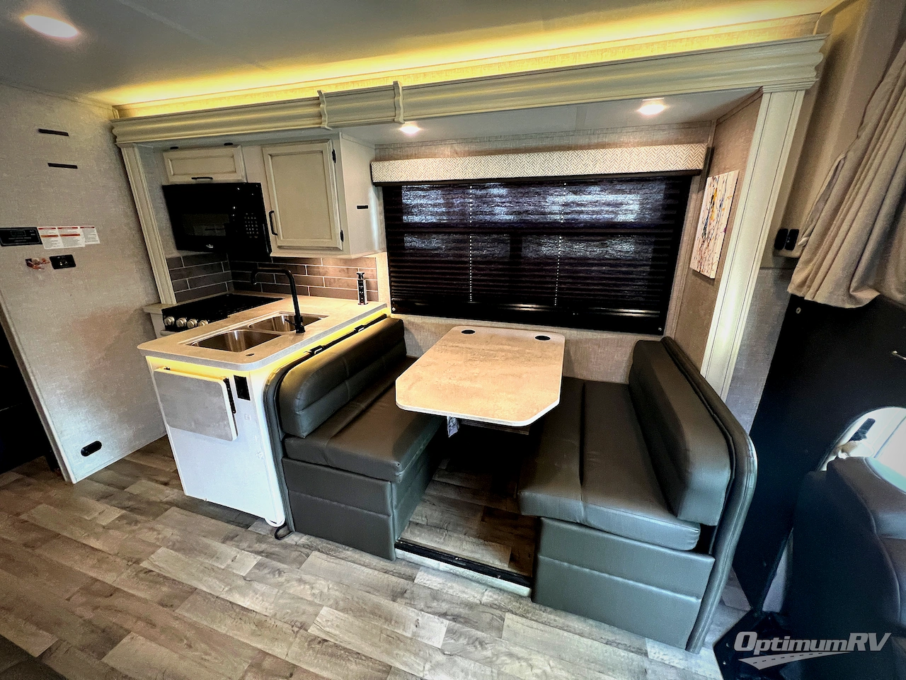 2023 Entegra Odyssey 27U Photo 11