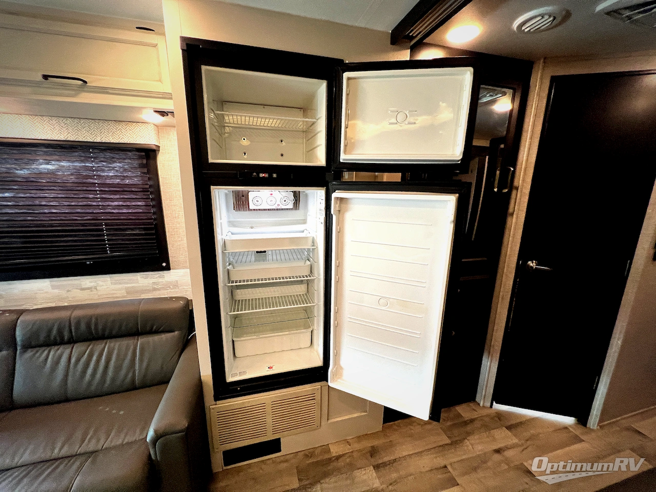 2023 Entegra Odyssey 27U Photo 17