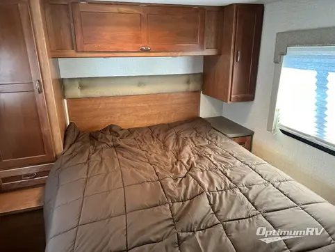 2017 Winnebago Minnie Winnie 27Q RV Photo 4