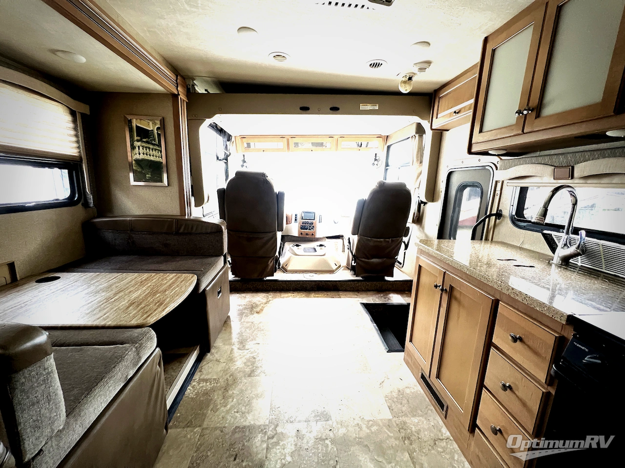 2018 Thor Windsport 35M Photo 6