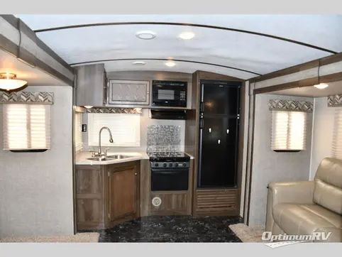 2017 Keystone Premier Ultra Lite 24RKPR RV Photo 2