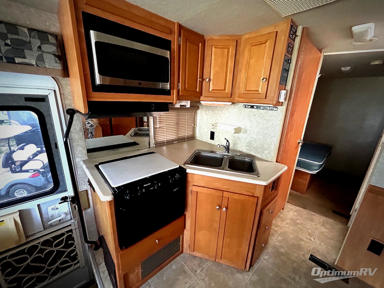 2009 Winnebago Vista 26P Photo 6