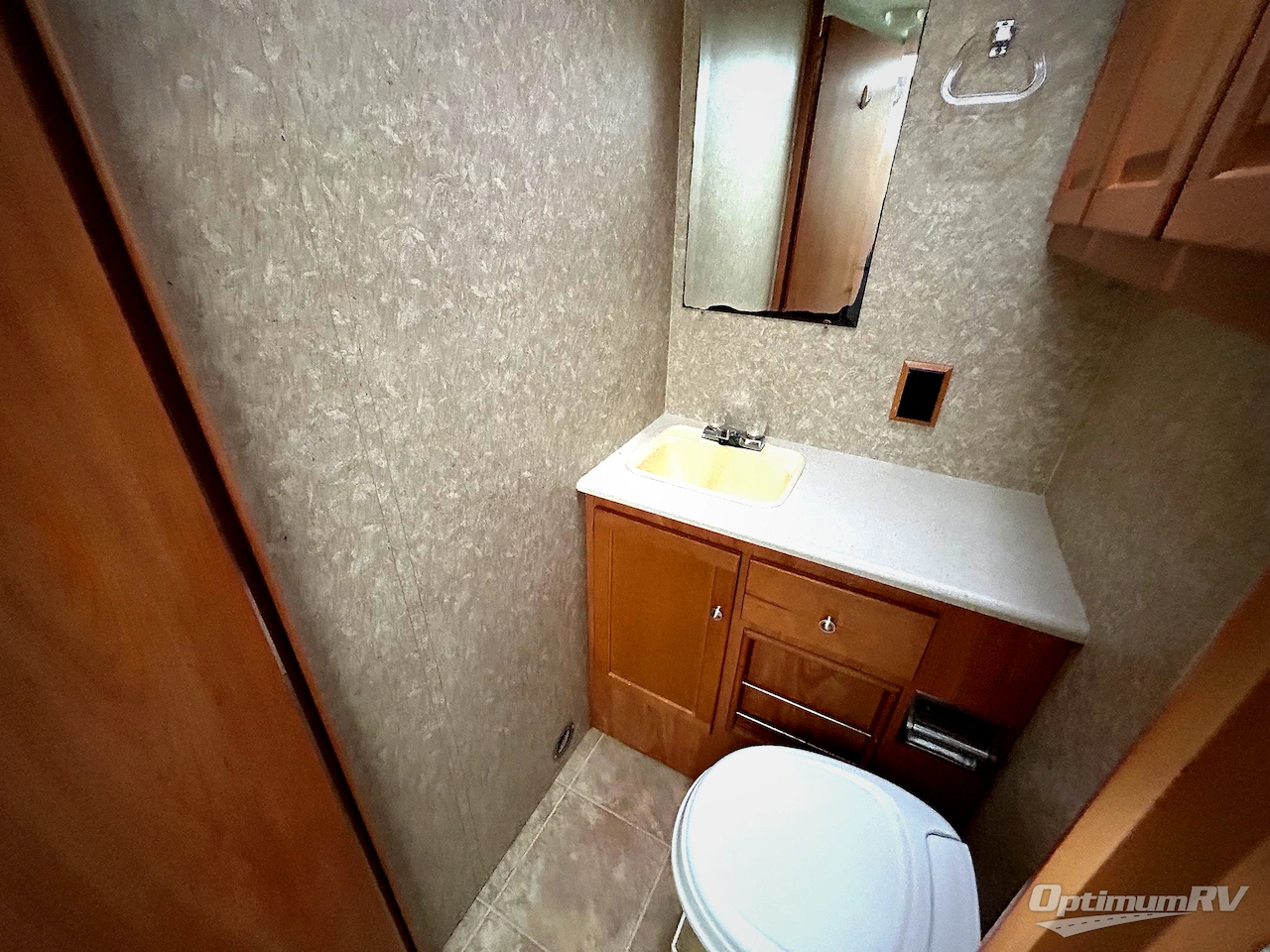 2009 Winnebago Vista 26P Photo 16