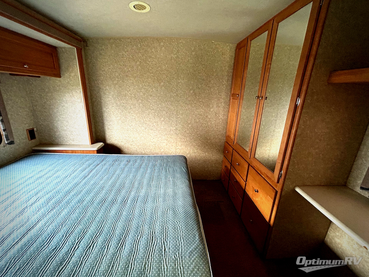 2009 Winnebago Vista 26P Photo 18